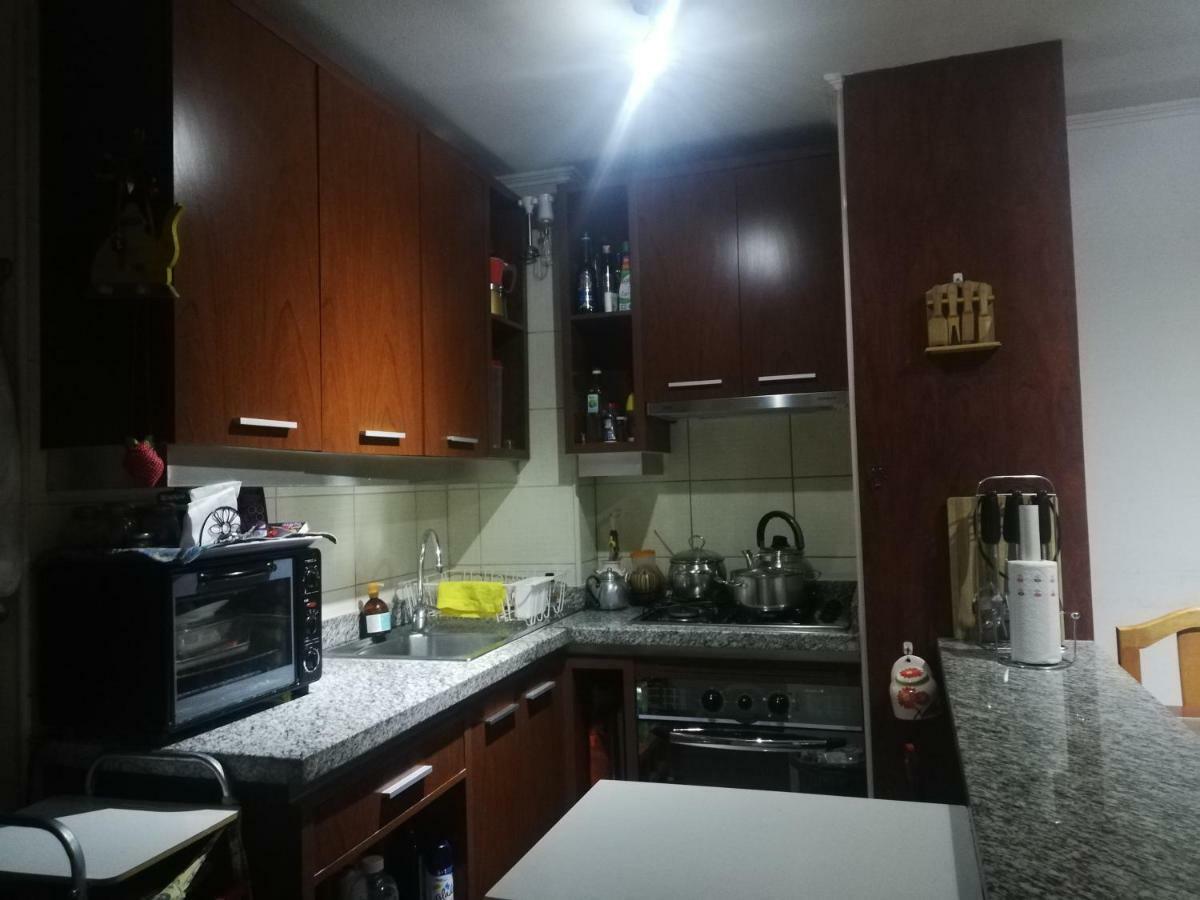 HABITACIÓN PRIVADA con BAÑO PRIVADO en CENTRO HISTÓRICO Santiago Exterior foto