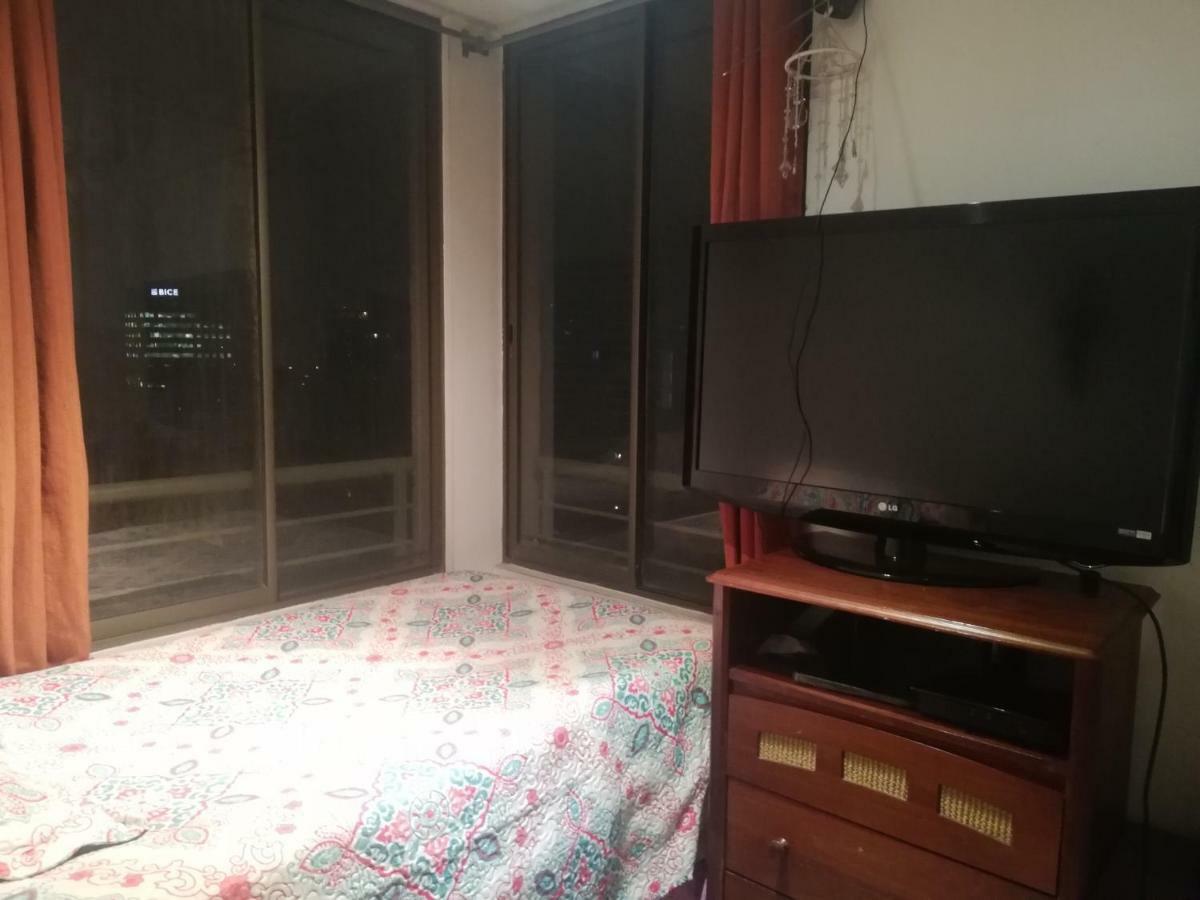 HABITACIÓN PRIVADA con BAÑO PRIVADO en CENTRO HISTÓRICO Santiago Exterior foto