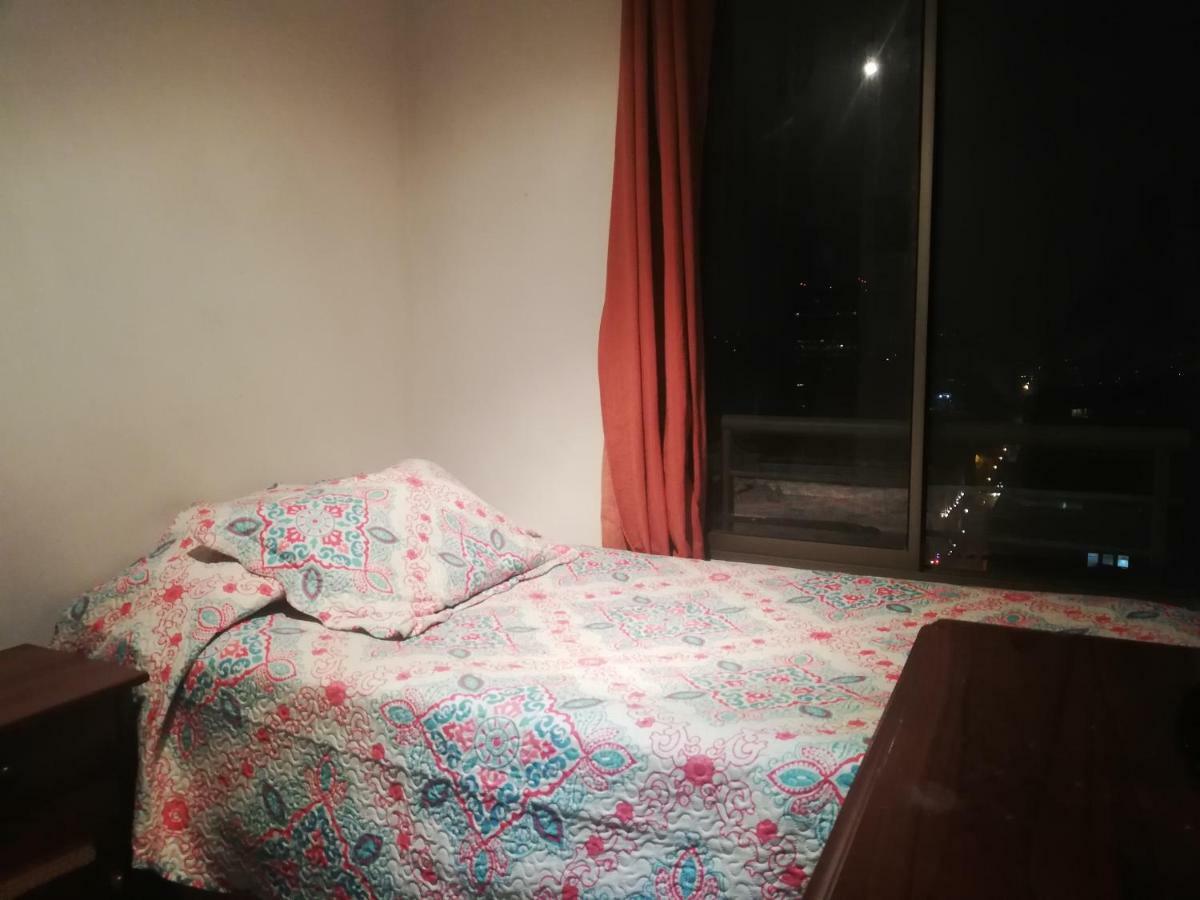 HABITACIÓN PRIVADA con BAÑO PRIVADO en CENTRO HISTÓRICO Santiago Exterior foto