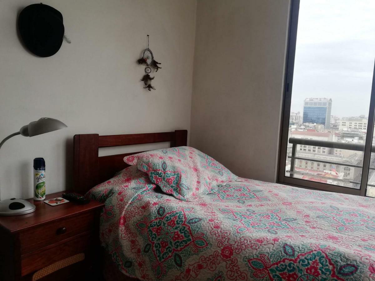 HABITACIÓN PRIVADA con BAÑO PRIVADO en CENTRO HISTÓRICO Santiago Exterior foto