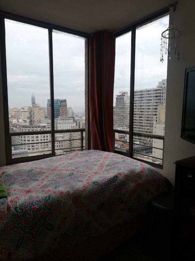 HABITACIÓN PRIVADA con BAÑO PRIVADO en CENTRO HISTÓRICO Santiago Exterior foto
